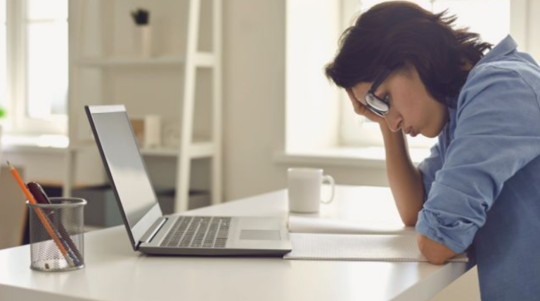 Bienestar Laboral en la Era Digital: ¿Cómo Encontrar el Equilibrio entre Tecnología y Salud Mental?